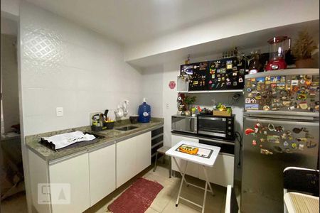Sala/Cozinha de kitnet/studio à venda com 1 quarto, 41m² em Aclimação, São Paulo