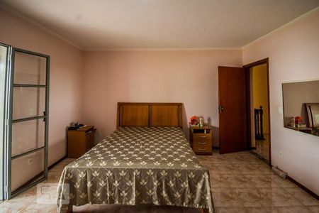 Suíte de casa de condomínio à venda com 3 quartos, 308m² em Parque das Flores, Campinas