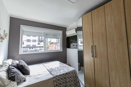 Quarto 1 de apartamento à venda com 2 quartos, 72m² em Farroupilha, Porto Alegre