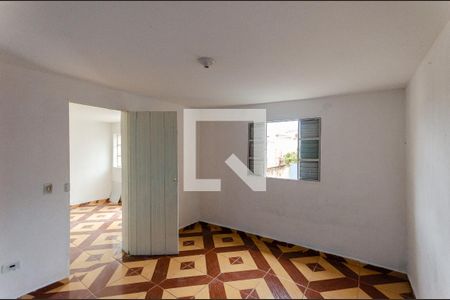 Quarto de casa para alugar com 1 quarto, 50m² em Vila Iório, São Paulo