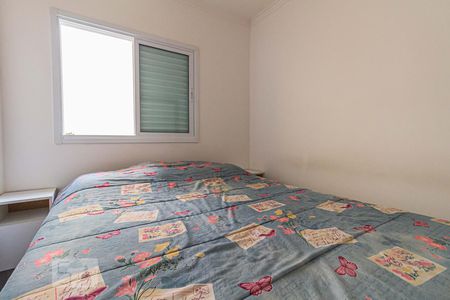 Quarto 1 de apartamento para alugar com 2 quartos, 46m² em Vila Vitória, Santo André