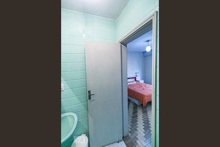 Banheiro do Quarto  de apartamento para alugar com 2 quartos, 64m² em Centro Histórico, Porto Alegre