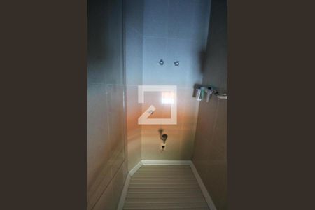 Banheiro Com Chuveiro a Gás. de casa à venda com 3 quartos, 96m² em Igara, Canoas