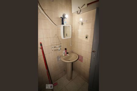 Casa de condomínio à venda com 87m², 2 quartos e sem vaga Casa de condomínio à venda com 87m², 2 quartos e sem vagaBanheiro