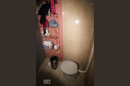 Casa de condomínio à venda com 87m², 2 quartos e sem vaga Casa de condomínio à venda com 87m², 2 quartos e sem vagaBanheiro