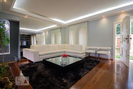Sala de casa à venda com 4 quartos, 317m² em Cidade São Francisco, São Paulo