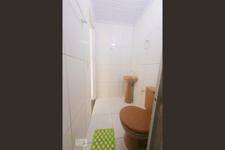 Banheiro de kitnet/studio para alugar com 1 quarto, 37m² em Federação, Salvador