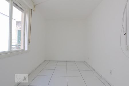 Quarto de apartamento à venda com 1 quarto, 40m² em Jardim do Salso, Porto Alegre