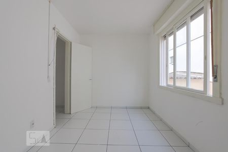 Quarto de apartamento à venda com 1 quarto, 40m² em Jardim do Salso, Porto Alegre