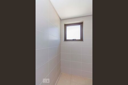 Banheiro  de apartamento à venda com 1 quarto, 46m² em Petrópolis, Porto Alegre