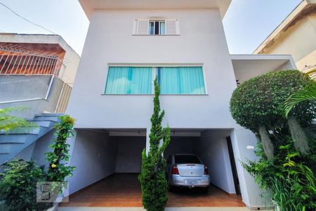 Entrada de casa à venda com 3 quartos, 250m² em Vila Caraguatá, São Paulo