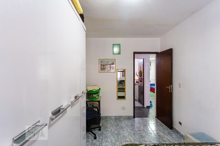 Quarto de casa à venda com 4 quartos, 197m² em Quitaúna, Osasco