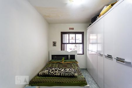 Quarto de casa à venda com 4 quartos, 197m² em Quitaúna, Osasco