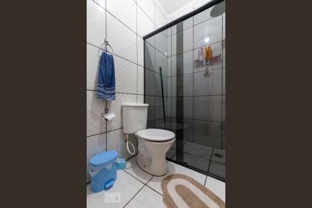 Banheiro de casa à venda com 5 quartos, 150m² em Conjunto Residencial José Bonifácio, São Paulo