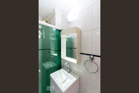 Banheiro de apartamento para alugar com 3 quartos, 64m² em Jardim Brasil (zona Sul), São Paulo