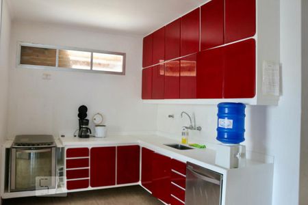 Cozinha de apartamento para alugar com 4 quartos, 267m² em Parque Enseada, Guarujá