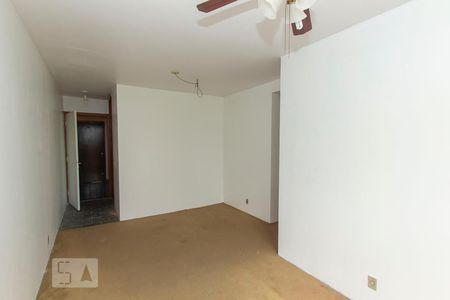 Sala de apartamento para alugar com 3 quartos, 68m² em Petrópolis, Porto Alegre