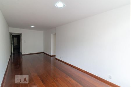 Sala de apartamento para alugar com 2 quartos, 85m² em Tijuca, Rio de Janeiro