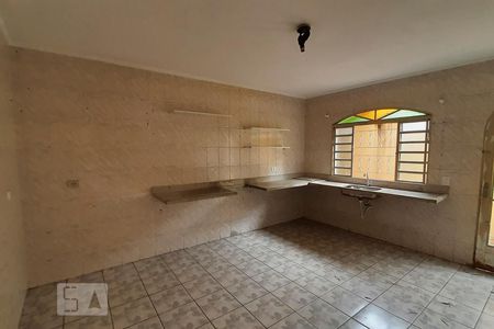 Cozinha de casa para alugar com 2 quartos, 80m² em Vila Darli, São Paulo