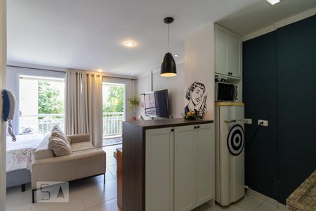 Sala/Cozinha de kitnet/studio à venda com 1 quarto, 34m² em Panamby, São Paulo