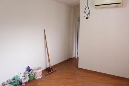 Sala de apartamento para alugar com 1 quarto, 38m² em Anil, Rio de Janeiro