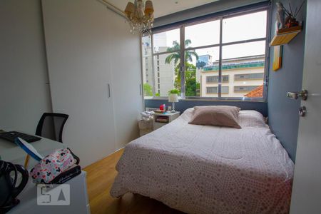 Quarto de apartamento à venda com 2 quartos, 80m² em Humaitá, Rio de Janeiro