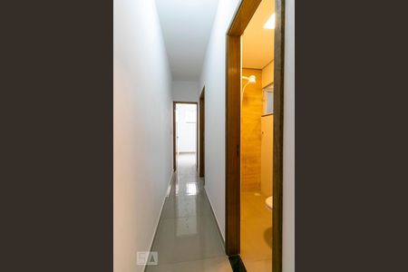 Corredor de apartamento para alugar com 2 quartos, 42m² em Vila Canero, São Paulo