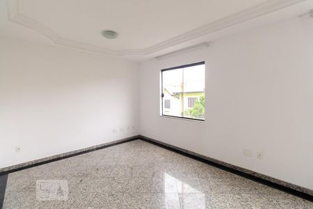 Sala de casa para alugar com 3 quartos, 120m² em Chácara Mafalda, São Paulo