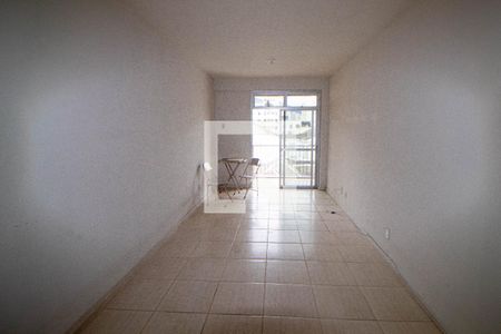 Apartamento à venda com 77m², 2 quartos e 1 vagaSala