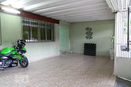 Garagem de casa à venda com 2 quartos, 151m² em Vila Galvão, Guarulhos