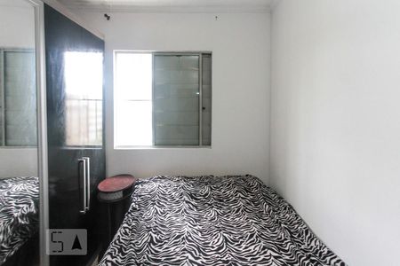 Quarto de apartamento para alugar com 2 quartos, 42m² em Jardim Santa Terezinha (zona Leste), São Paulo