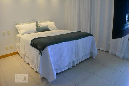 Quarto de kitnet/studio para alugar com 1 quarto, 50m² em Caminho das Árvores, Salvador