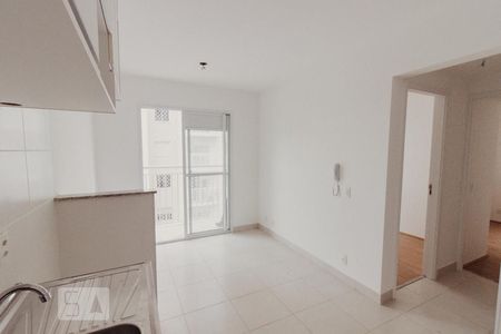 Sala de apartamento para alugar com 2 quartos, 45m² em Cambuci, São Paulo