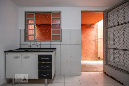 cozinha de casa para alugar com 1 quarto, 30m² em Vila Mazzei, São Paulo