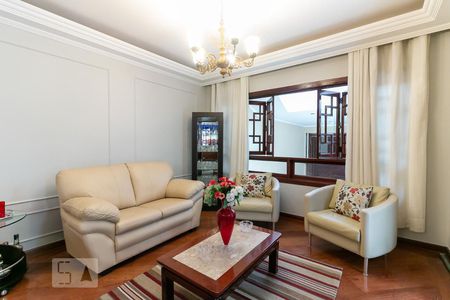 Sala de casa à venda com 4 quartos, 250m² em Chácara Inglesa, São Paulo