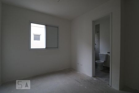 Suite 1 de casa de condomínio à venda com 2 quartos, 108m² em Vila Polopoli, São Paulo