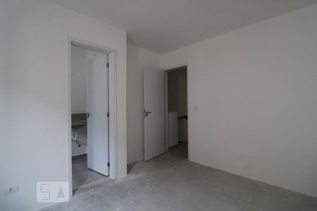 suite 1 de casa de condomínio à venda com 2 quartos, 108m² em Vila Polopoli, São Paulo