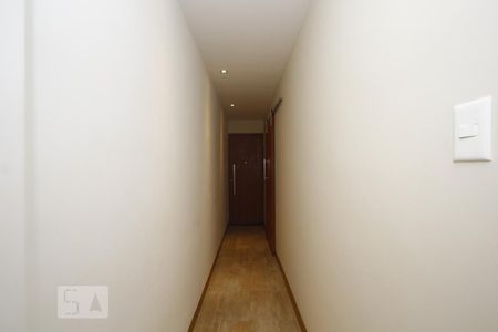 Entrada de apartamento para alugar com 2 quartos, 70m² em Laranjeiras, Rio de Janeiro