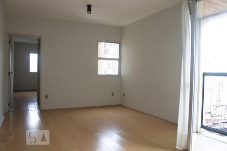 Sala de apartamento para alugar com 1 quarto, 64m² em Centro, Campinas