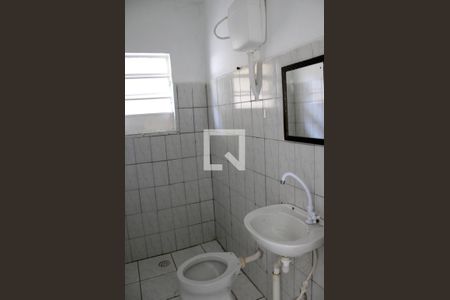 Banheiro de casa para alugar com 1 quarto, 30m² em Piraporinha, Diadema