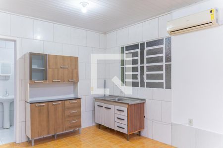 Sala/Cozinha de casa para alugar com 2 quartos, 70m² em Medianeira, Porto Alegre
