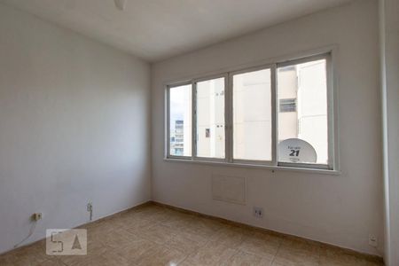 Quarto de kitnet/studio à venda com 1 quarto, 35m² em Centro, Rio de Janeiro