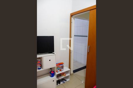 Quarto 1 de casa à venda com 6 quartos, 170m² em Santa Maria, Osasco