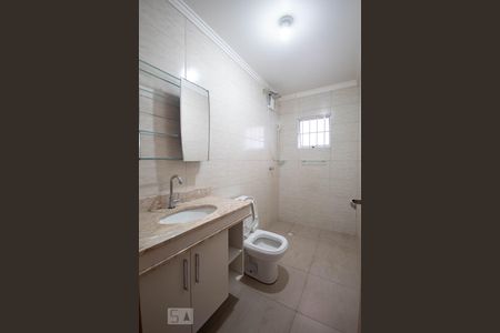 Banheiro da Suíte de casa para alugar com 3 quartos, 140m² em Santa Maria, Osasco