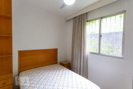 Quarto 1 de apartamento para alugar com 2 quartos, 56m² em Sagrada Família, Belo Horizonte