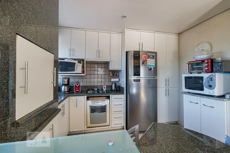 Sala/Cozinha de apartamento à venda com 3 quartos, 170m² em Jardim do Salso, Porto Alegre