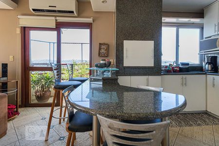 Sala/Cozinha de apartamento à venda com 3 quartos, 170m² em Jardim do Salso, Porto Alegre