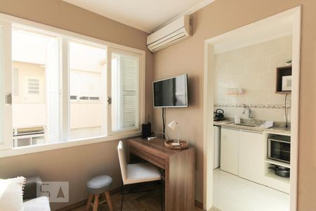 Sala de kitnet/studio à venda com 1 quarto, 24m² em Azenha, Porto Alegre