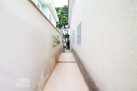 Corredor de casa à venda com 3 quartos, 160m² em Km 18, Osasco