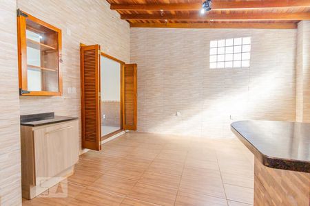 Sala de jantar de casa de condomínio para alugar com 2 quartos, 150m² em Campo Novo, Porto Alegre